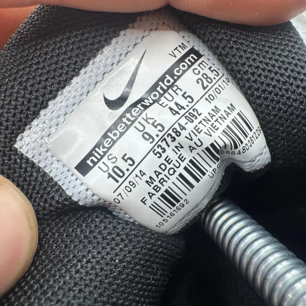 Size 10.5‎ Nike Air Max 90 Essential Mens Black Running Sneaker 537384-092